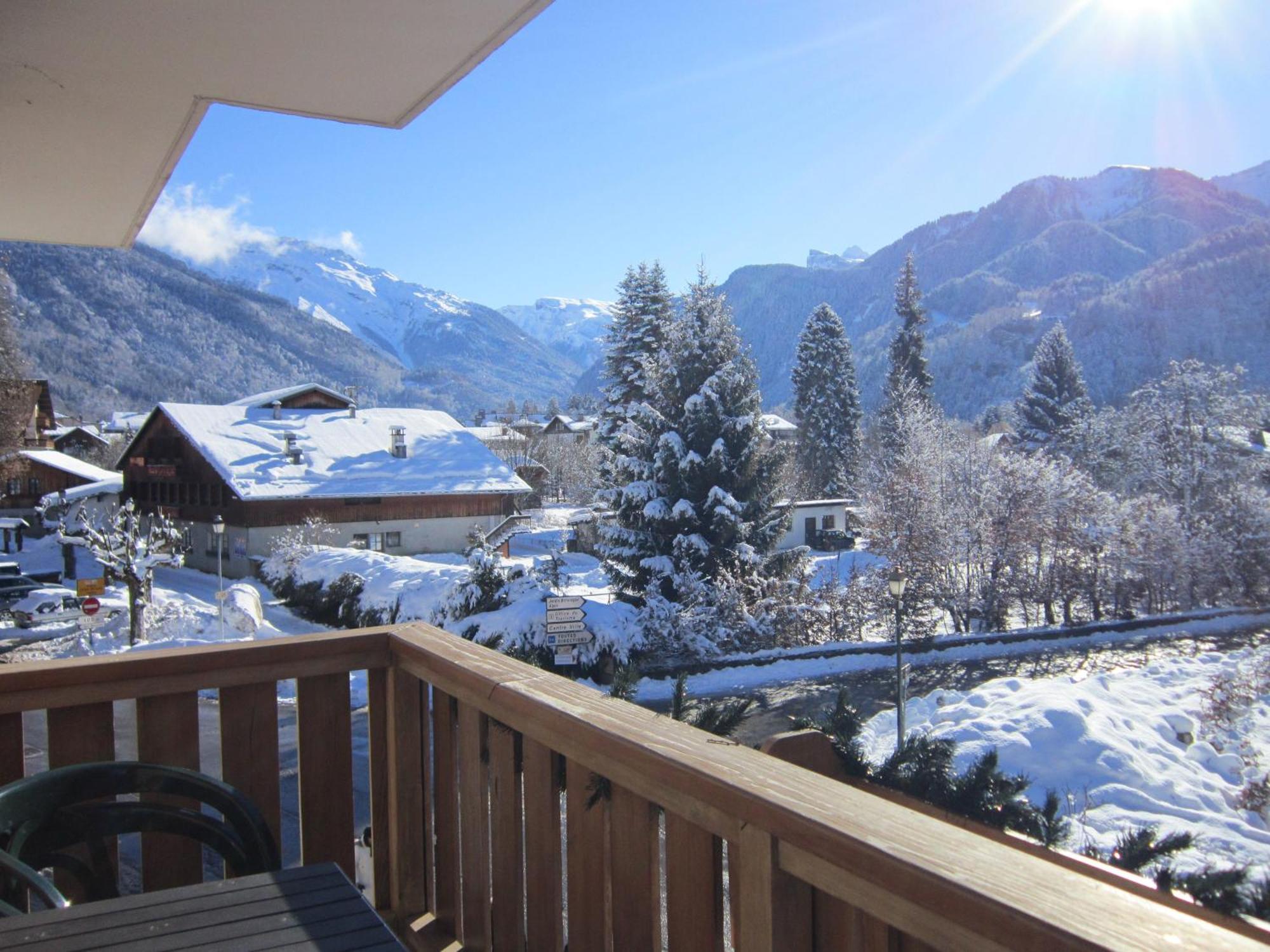 Logis Hotel Gai Soleil Samoëns Exterior foto
