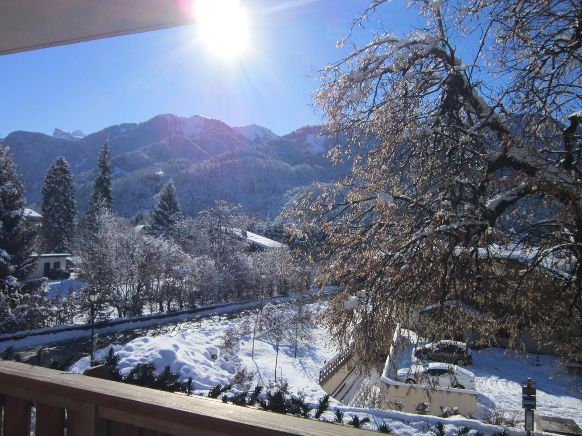 Logis Hotel Gai Soleil Samoëns Exterior foto