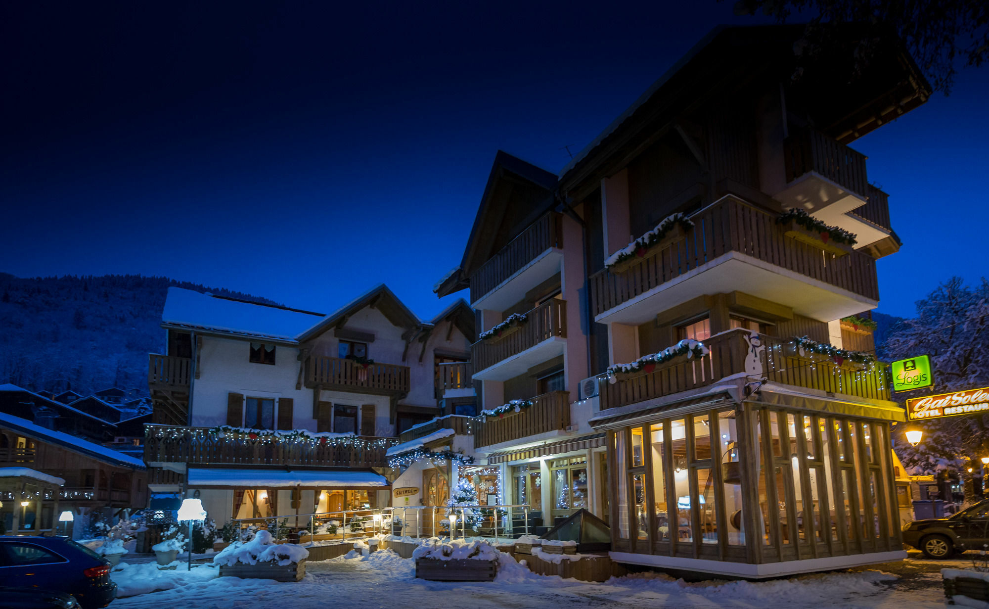 Logis Hotel Gai Soleil Samoëns Exterior foto